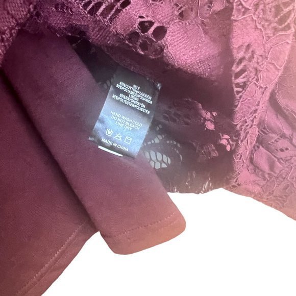 Women's NWT Evereve Allison Joy Burgundy Aviva Volume Sleeve‎ Lace Top - Picture 6 of 7